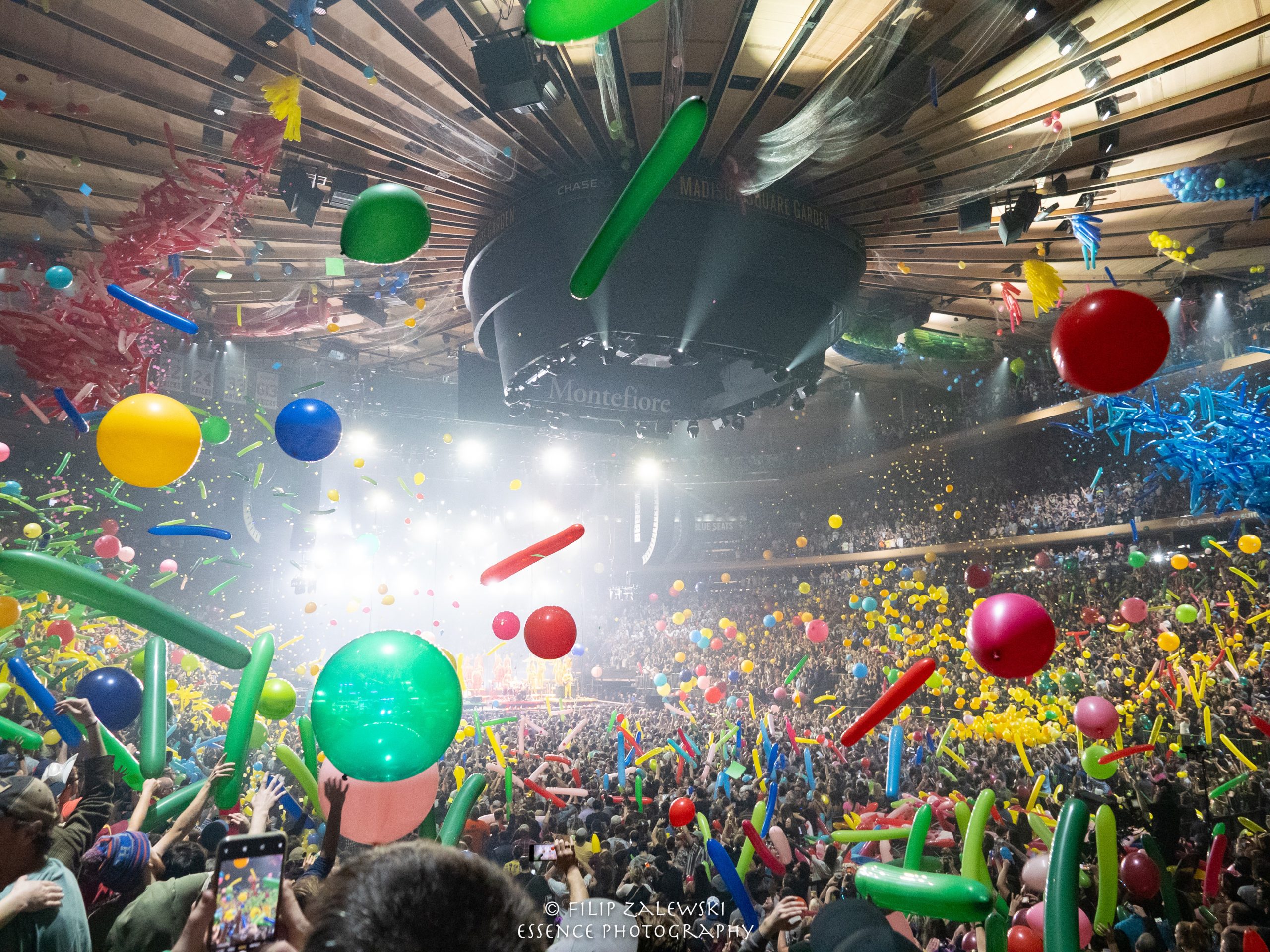 Phish NYE at MSG: Send In The Clones (and The Rescue Squad!)