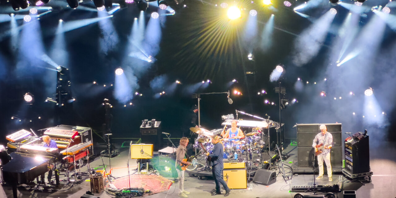 Phish Bring Out Derek Trucks at Vermont Benefit Concert in Saratoga
